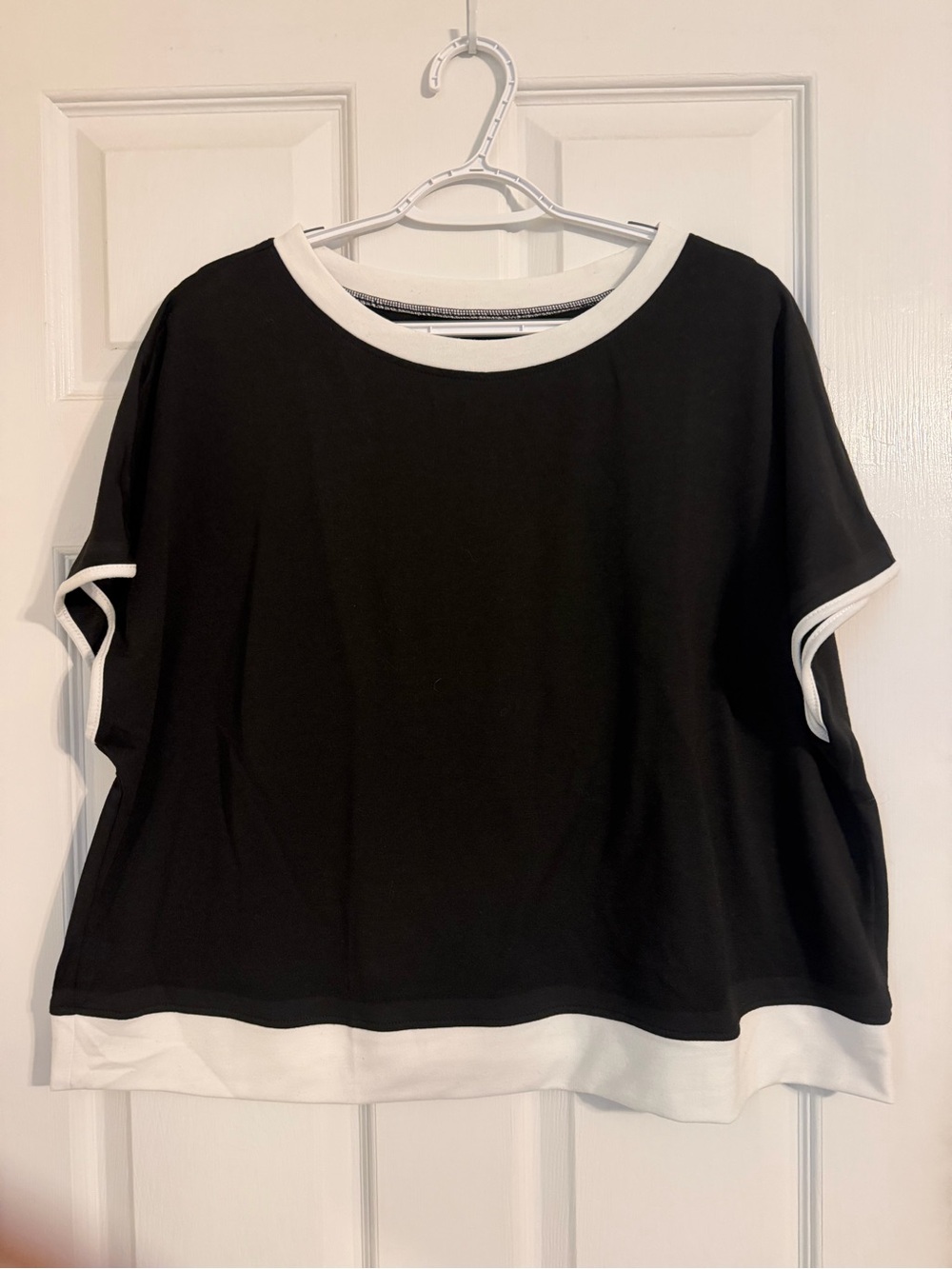 Black and White Contrast Crewneck Skort Set